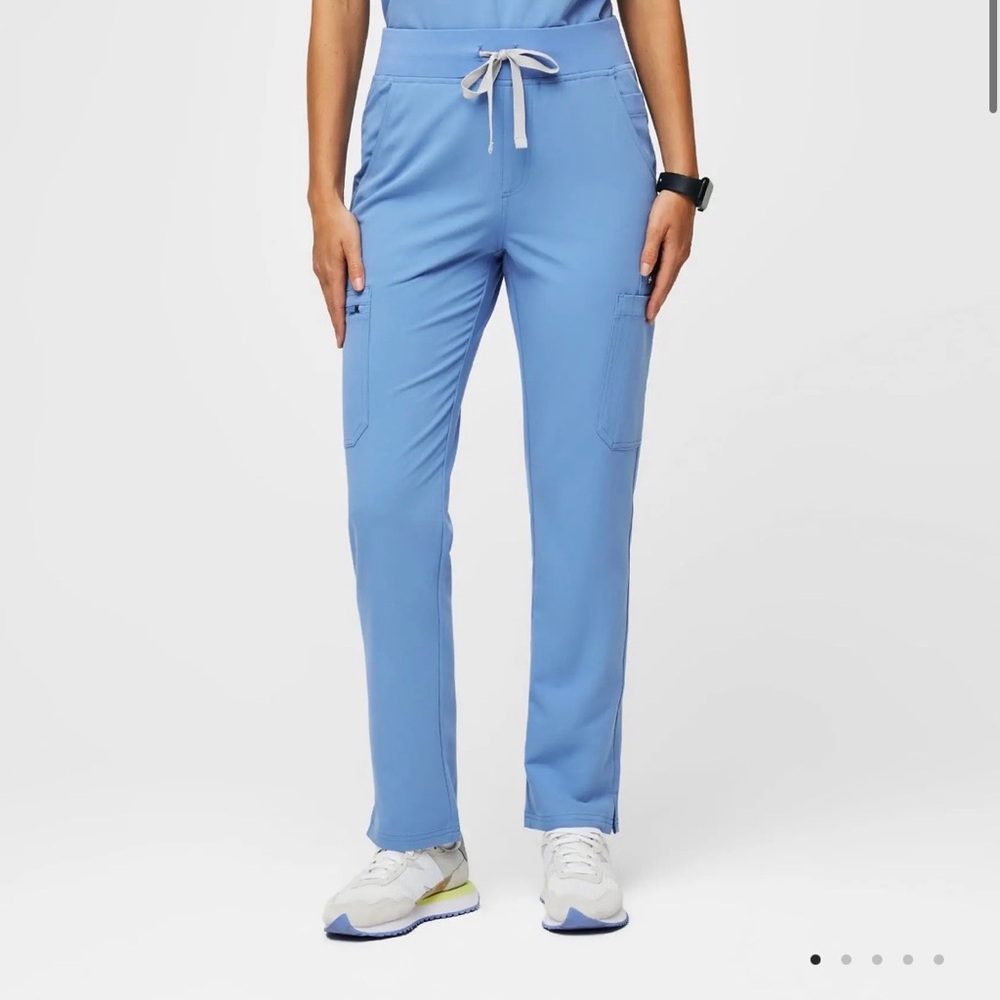 Women’s FIGS Yola Skinny Scrub Pant (Petite)